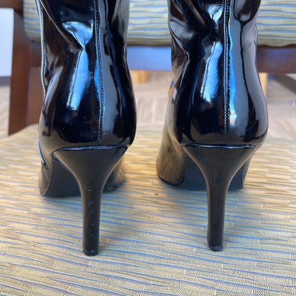 Fun patent looking go go boots! - Picture 3 of 3